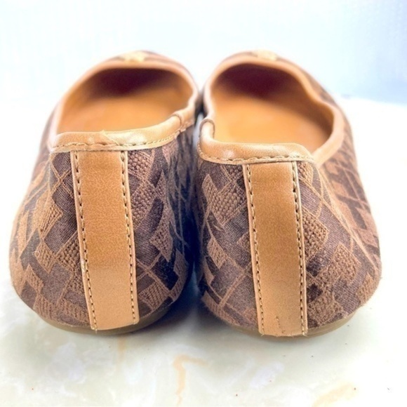 Tommy Hilfiger Shoes Womens Sz 7 Brown Monogram Gold Accent Casual Ballet Flats - Picture 8 of 10